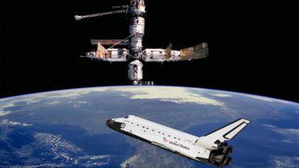 Satellite e shuttle hubble nello spazio