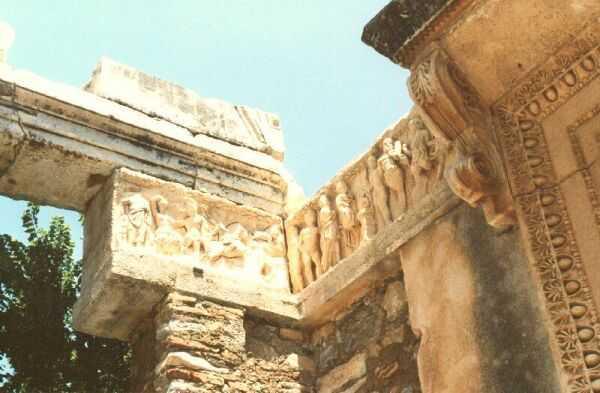 tempio ionico dedicato alla dea Artemide